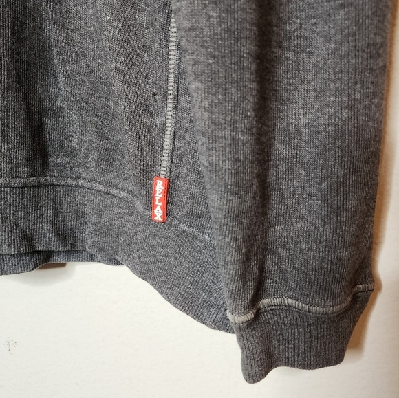 Tommy Bahama men's grey 1/4 zip sweater. - Picture 9 of 16